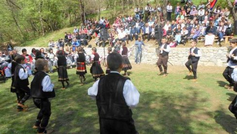 FESTIVAL FOLKLORA: U Lopušniku u nedelju nastupa 18 KUD-ova FESTIVAL FOLKLORA: U Lopušniku u nedelju nastupa 18 KUD-ova
