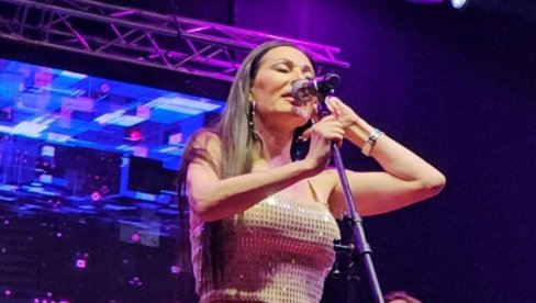 CECA ZAPALILA GRANIČNI PRELAZ: Pogledajte - ovakav prizor se ne viđa često! (VIDEO) CECA ZAPALILA GRANIČNI PRELAZ: Pogledajte - ovakav prizor se ne viđa često! (VIDEO)
