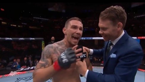 BURNO I U OKTAGONU: UFC borac uzeo mikrofon posle pokušaja ubistva Trampa i ovo poručio (VIDEO) BURNO I U OKTAGONU: UFC borac uzeo mikrofon posle pokušaja ubistva Trampa i ovo poručio (VIDEO)