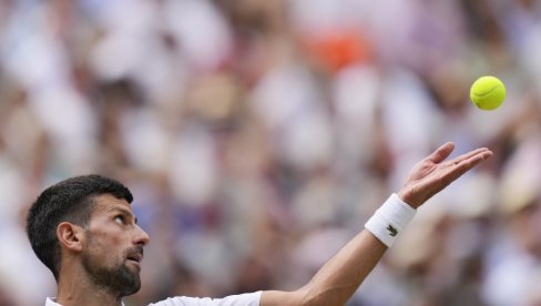 SNOVI SU POSTALI STVARNOST Novak Đoković ima podršku košarkaša Zvezde i njegove supruge (FOTO) SNOVI SU POSTALI STVARNOST Novak Đoković ima podršku košarkaša Zvezde i njegove supruge (FOTO)