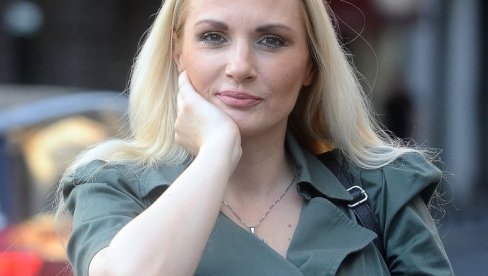 СУЗЕ ЗБОГ ЛАУША, РАДОСТ ЗБОГ БИЉЕ: Редитељка и сценаристкиња Бранка Бешевић Гајић најавила премијеру филма о певачици на нишком фестивалу СУЗЕ ЗБОГ ЛАУША, РАДОСТ ЗБОГ БИЉЕ: Редитељка и сценаристкиња Бранка Бешевић Гајић најавила премијеру филма о певачици на нишком фестивалу