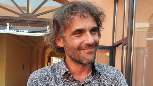 ŽELIM DA SOMBOR POSTANE HOLIVUD Intervju - Radivoje Raša Bukvić, glumac i reditelj ŽELIM DA SOMBOR POSTANE HOLIVUD Intervju - Radivoje Raša Bukvić, glumac i reditelj