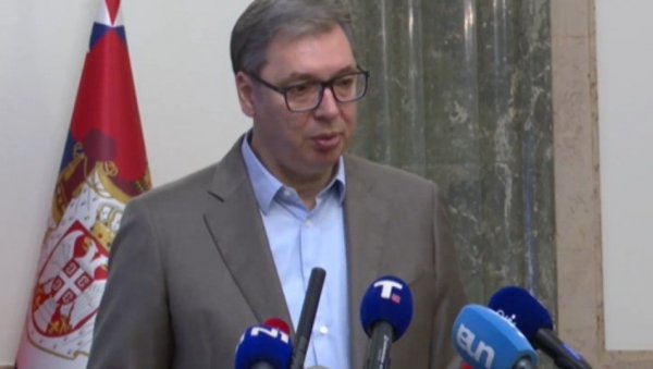 ВУЧИЋ О НАПАДИМА ИЗ САРАЈЕВА: Немам проблем са тим да будем громобран за све врсте удара на нашу земљу ВУЧИЋ О НАПАДИМА ИЗ САРАЈЕВА: Немам проблем са тим да будем громобран за све врсте удара на нашу земљу