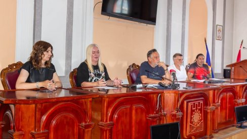 OBJAVLJEN PROGRAM 57. ZAJEČARSKE GITARIJADE: Na zahtev fanova premijerni nastupi stranih bendova (FOTO) OBJAVLJEN PROGRAM 57. ZAJEČARSKE GITARIJADE: Na zahtev fanova premijerni nastupi stranih bendova (FOTO)