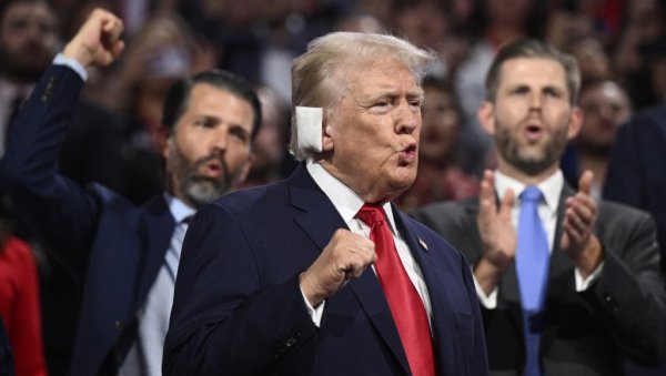 ПОТВРЂЕН ЈЕ МИТ ДА ДОНАЛД ТРАМП НИЈЕ ОБИЧАН: Политички аналитичар Обрад Кесић из САД за Новости ПОТВРЂЕН ЈЕ МИТ ДА ДОНАЛД ТРАМП НИЈЕ ОБИЧАН: Политички аналитичар Обрад Кесић из САД за Новости