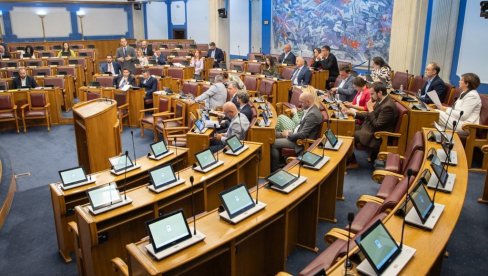 BEZ OLAKŠICA ZA KUPOVINU STANA U CRNOJ GORI: Vladajuća većina, izuzev Demokrata, ne podržava predlog URA BEZ OLAKŠICA ZA KUPOVINU STANA U CRNOJ GORI: Vladajuća većina, izuzev Demokrata, ne podržava predlog URA
