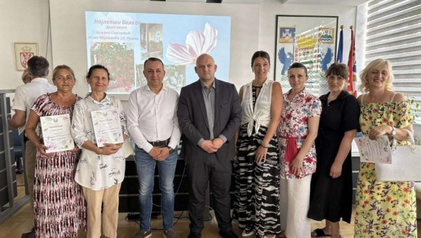 ЗАВРШЕНО ПРОЛЕЋЕ НА ЧУКАРИЦИ: Изабране најлепше зелене површине ЗАВРШЕНО ПРОЛЕЋЕ НА ЧУКАРИЦИ: Изабране најлепше зелене површине