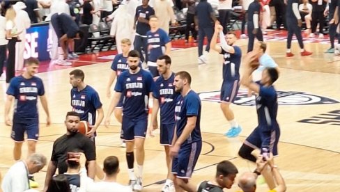 SRBIN JE SVETSKA SENZACIJA: Ovako je Jokić dočekan na meču sa američkim timom snova u Abu Dabiju SRBIN JE SVETSKA SENZACIJA: Ovako je Jokić dočekan na meču sa američkim timom snova u Abu Dabiju