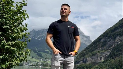 OVO JE POLICAJAC KOG JE UBIO ALBANAC U LOZNICI: Nikola (34) stradao nakon pucnjave - Bio u Žandarmeriji, pa odlučio da se vrati u selo (FOTO) OVO JE POLICAJAC KOG JE UBIO ALBANAC U LOZNICI: Nikola (34) stradao nakon pucnjave - Bio u Žandarmeriji, pa odlučio da se vrati u selo (FOTO)