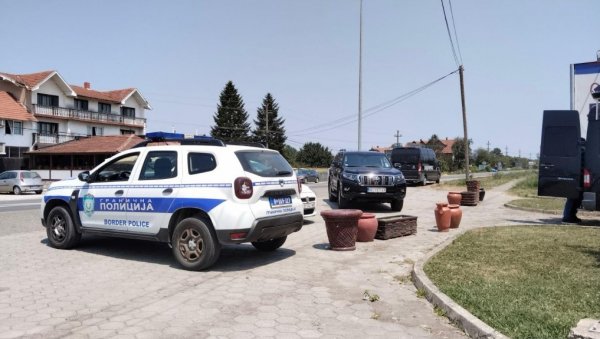 НОВОСТИ САЗНАЈУ: Полиција за петама Албанцу - Ево са ким је убица контактирао НОВОСТИ САЗНАЈУ: Полиција за петама Албанцу - Ево са ким је убица контактирао
