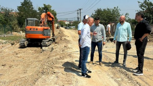 MAJSTORI U VUKA KARADŽIĆA: U toku rekonstrukcija ulice u Lazarevcu MAJSTORI U VUKA KARADŽIĆA: U toku rekonstrukcija ulice u Lazarevcu