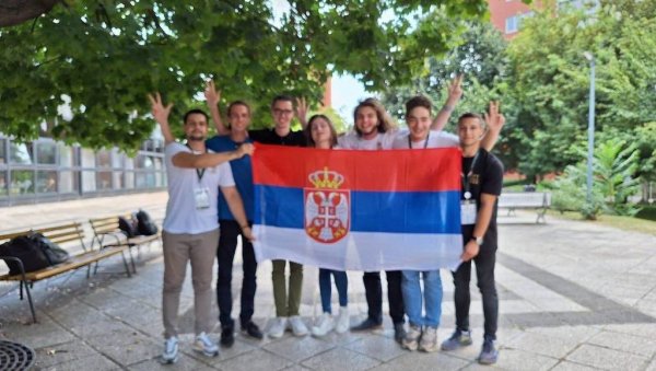 БРОНЗА ЗА ФИЗИЧАРЕ: Успех наших гимназијалаца на Међународном турниру у Будимпешти БРОНЗА ЗА ФИЗИЧАРЕ: Успех наших гимназијалаца на Међународном турниру у Будимпешти