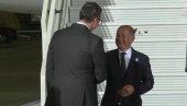 НЕМАЧКИ КАНЦЕЛАР ШОЛЦ ДОПУТОВАО У БЕОГРАД: Дочекао га председник Вучић НЕМАЧКИ КАНЦЕЛАР ШОЛЦ ДОПУТОВАО У БЕОГРАД: Дочекао га председник Вучић