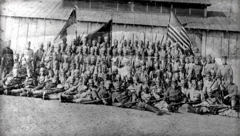 NAŠI “AMERIKANCI” NA SOLUNSKOM FRONTU: Sećanje na Srbe koji su odustali od američkog sna i vratili se da se bore u Prvom svetskom ratu NAŠI “AMERIKANCI” NA SOLUNSKOM FRONTU: Sećanje na Srbe koji su odustali od američkog sna i vratili se da se bore u Prvom svetskom ratu