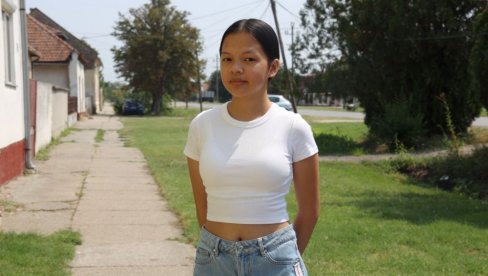 KINESKINJA ĐAK GENERACIJE U ŽITIŠTU: Jin Lei Liu - Strpljivo sam učila svaku srpsku reč (FOTO) KINESKINJA ĐAK GENERACIJE U ŽITIŠTU: Jin Lei Liu - Strpljivo sam učila svaku srpsku reč (FOTO)