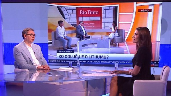 ОДЛИЧНЕ ВЕСТИ ЗА ПЕНЗИОНЕРЕ: Вучић казао колико ће бити повећање пензија ОДЛИЧНЕ ВЕСТИ ЗА ПЕНЗИОНЕРЕ: Вучић казао колико ће бити повећање пензија
