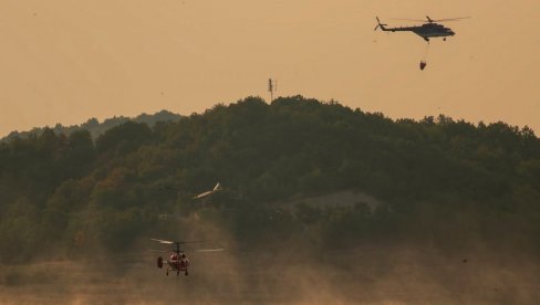 STIŽE POMOĆ: MUP Srbije u S. Makedoniju uputio i helikopter Erbus H215 STIŽE POMOĆ: MUP Srbije u S. Makedoniju uputio i helikopter Erbus H215