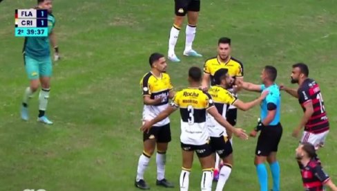 NAJLUĐI PENAL IKADA DOSUĐEN: Događaj iz Brazila šokirao planetu (VIDEO) NAJLUĐI PENAL IKADA DOSUĐEN: Događaj iz Brazila šokirao planetu (VIDEO)