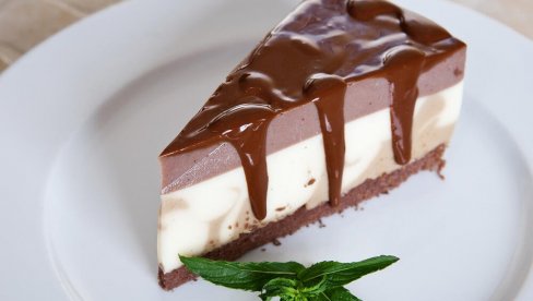 SLADOLED TORTA VENECIJA: Najlepša ledena poslastica, veličanstvena eksplozija ukusa SLADOLED TORTA VENECIJA: Najlepša ledena poslastica, veličanstvena eksplozija ukusa