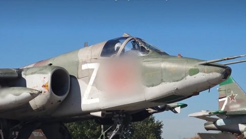RUSKI FAJTER NAPADA UKRAJINSKE CILJEVE: Pogledajte Su 25 u akciji (VIDEO) RUSKI FAJTER NAPADA UKRAJINSKE CILJEVE: Pogledajte Su 25 u akciji (VIDEO)