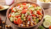 SALATA OD LEBLEBIJA I AVOKADA: Gotova za tili čas, a osvežava kao nijedna do sada SALATA OD LEBLEBIJA I AVOKADA: Gotova za tili čas, a osvežava kao nijedna do sada