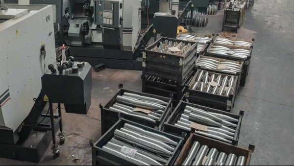 АЛБАНЦУ ИЗ СКОПЉА ПРОДАВАЛИ ВОЈНЕ ТАЈНЕ: Сви детаљи о приведеним инжињерима Крушика АЛБАНЦУ ИЗ СКОПЉА ПРОДАВАЛИ ВОЈНЕ ТАЈНЕ: Сви детаљи о приведеним инжињерима Крушика