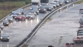 ПЉУСАК КАКАВ МЕШТАНИ НЕ ПАМТЕ: Јако невреме направило хаос у Хрватској (ВИДЕО) ПЉУСАК КАКАВ МЕШТАНИ НЕ ПАМТЕ: Јако невреме направило хаос у Хрватској (ВИДЕО)