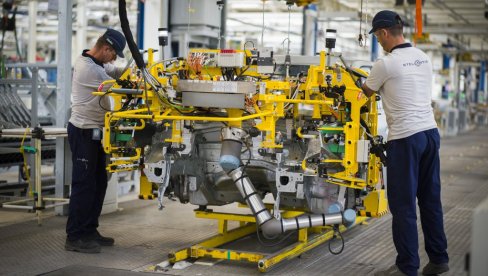 MASERATI PORUČIO RADNICIMA: Idite da radite u Srbiji