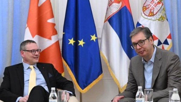 ВУЧИЋ У ОПРОШТАЈНУ ПОСЕТУ ПРИМИО КАНАДСКОГ АМБАСАДОРА: Позвао сам привреднике те земље да улажу у све области (ФОТО) ВУЧИЋ У ОПРОШТАЈНУ ПОСЕТУ ПРИМИО КАНАДСКОГ АМБАСАДОРА: Позвао сам привреднике те земље да улажу у све области (ФОТО)