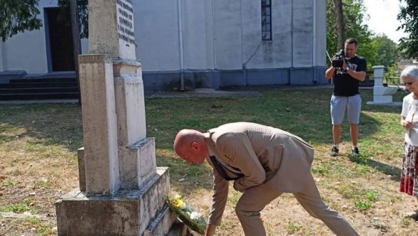 УНАПРЕЂЕЊЕ САРАДЊЕ СА РУСИМА: Високи представници из Амбасаде у Деспотовцу УНАПРЕЂЕЊЕ САРАДЊЕ СА РУСИМА: Високи представници из Амбасаде у Деспотовцу