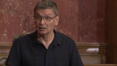 ĆUTA I MIĆA ĆUSKIJA POSEKLI 461 STABLO: Vesić izneo podatke o Jovanovićevom kumu - Ovaj poručio da se ponosi! ĆUTA I MIĆA ĆUSKIJA POSEKLI 461 STABLO: Vesić izneo podatke o Jovanovićevom kumu - Ovaj poručio da se ponosi!