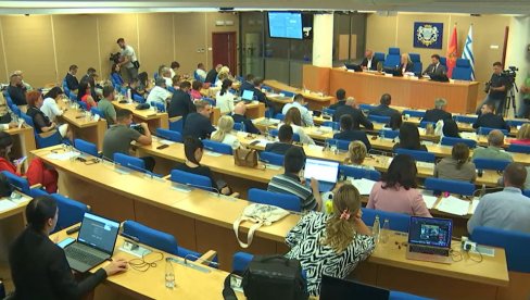 MILATOVIĆ RASPISAO VANREDNE IZBORE U PODGORICI: Ovog datuma se biraju novi odbornici za skupštinske klupe grada MILATOVIĆ RASPISAO VANREDNE IZBORE U PODGORICI: Ovog datuma se biraju novi odbornici za skupštinske klupe grada