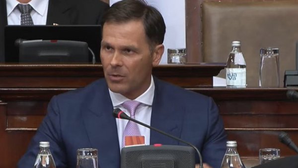 ПРВИ ПУТ У ИСТОРИЈИ СРБИЈЕ ПРОСЕЧНА ПЛАТА ПРЕКО 100 ХИЉАДА: Министар Мали открио лепе вести за нашу земљу ПРВИ ПУТ У ИСТОРИЈИ СРБИЈЕ ПРОСЕЧНА ПЛАТА ПРЕКО 100 ХИЉАДА: Министар Мали открио лепе вести за нашу земљу