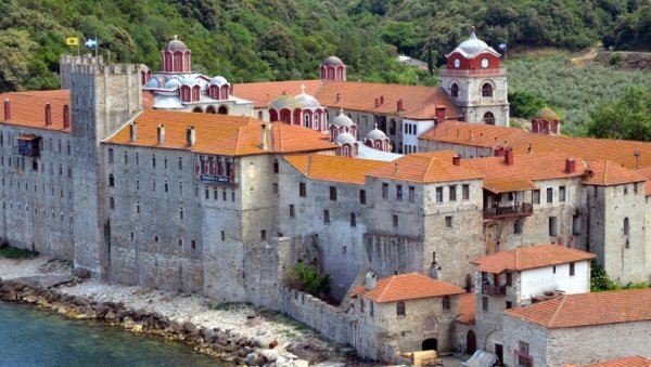 ГРЧКИ ТЕОЛОГ УПОЗОРАВА: Атина није одустала од покушаја да исели „старо братство“ са Свете Горе ГРЧКИ ТЕОЛОГ УПОЗОРАВА: Атина није одустала од покушаја да исели „старо братство“ са Свете Горе