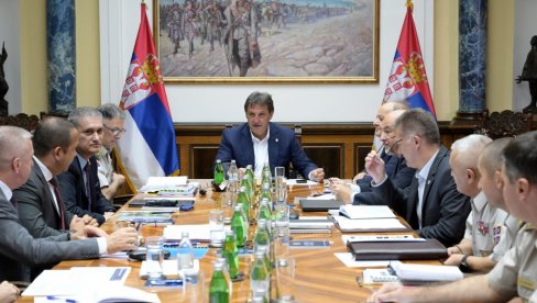 ODRŽANA SEDNICA KOLEGIJUMA MINISTRA ODBRANE: Razmatrano nekoliko tema, ovo su zaključci ODRŽANA SEDNICA KOLEGIJUMA MINISTRA ODBRANE: Razmatrano nekoliko tema, ovo su zaključci
