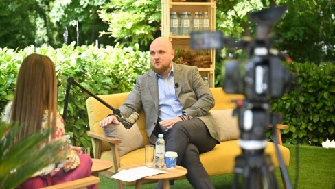 PODKAST NOVOSTI - FORUM 02: Sa Ivanom Dmitrievim o zelenoj energetici za održiviju budućnost (VIDEO) PODKAST NOVOSTI - FORUM 02: Sa Ivanom Dmitrievim o zelenoj energetici za održiviju budućnost (VIDEO)