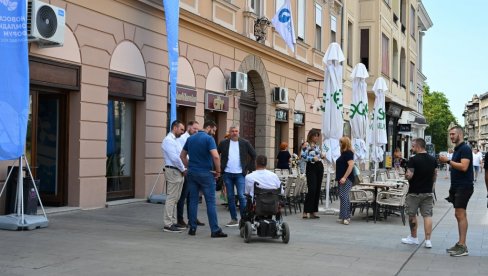 OMLADINSKI FORUM NA NOVOJ ADRESI: Na Pozorišnom trgu u centru Novog Sada (FOTO) OMLADINSKI FORUM NA NOVOJ ADRESI: Na Pozorišnom trgu u centru Novog Sada (FOTO)