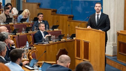 KABINET PREŠIŠAO KINU: Spajićeva Vlada jedna od najglomaznijih u Evropi KABINET PREŠIŠAO KINU: Spajićeva Vlada jedna od najglomaznijih u Evropi
