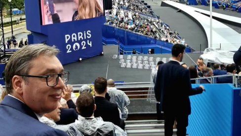 ČEKAJUĆI NAŠE: Predsednik podelio fotografiju sa svečanog otvaranja Olimpijskih igara u Parizu ČEKAJUĆI NAŠE: Predsednik podelio fotografiju sa svečanog otvaranja Olimpijskih igara u Parizu