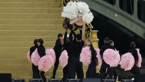 KABARETSKI NASTUP LEJDI GAGE: Diva začinila otvaranje Olimpijskih igara u Parizu (FOTO) KABARETSKI NASTUP LEJDI GAGE: Diva začinila otvaranje Olimpijskih igara u Parizu (FOTO)