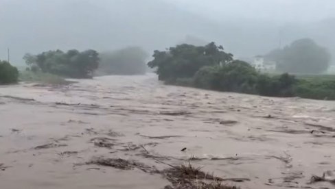 PRIZORI KAO IZ FILMA STRAVE I UŽASA: Kiša napravila pravu pometnju, stanovništvo hitno evakuisano (VIDEO) PRIZORI KAO IZ FILMA STRAVE I UŽASA: Kiša napravila pravu pometnju, stanovništvo hitno evakuisano (VIDEO)