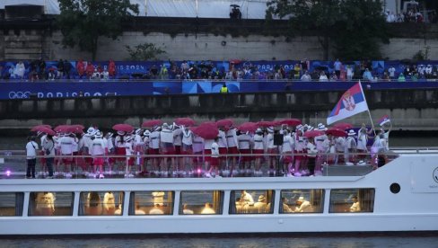 ORILA SE PESMA: Ovo su srpski olimpijci pevali na brodu dok su plovili Senom na otvaranju Olimpijskih igara (VIDEO) ORILA SE PESMA: Ovo su srpski olimpijci pevali na brodu dok su plovili Senom na otvaranju Olimpijskih igara (VIDEO)