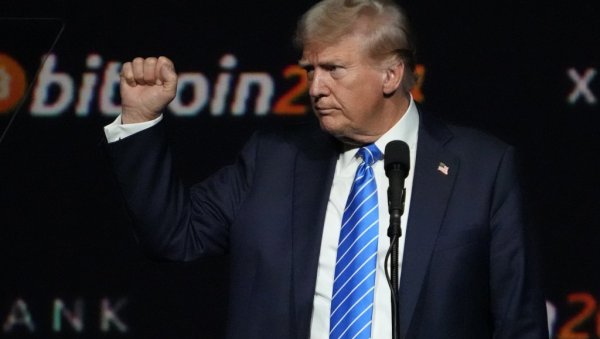 БИТКОИН СКАЧЕ НА КРИЛИМА ТРАМПОВИХ ИЗЈАВА: Порастао на 64.364 евра БИТКОИН СКАЧЕ НА КРИЛИМА ТРАМПОВИХ ИЗЈАВА: Порастао на 64.364 евра