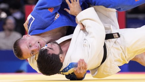 BUNČIĆ PORAŽEN U ČETVRTFINALU: Srbin izgubio posle 15 sekundi, ali i dalje može do bronze BUNČIĆ PORAŽEN U ČETVRTFINALU: Srbin izgubio posle 15 sekundi, ali i dalje može do bronze
