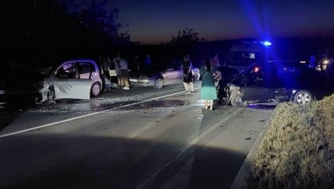 STRAVIČAN BILANS NA SRPSKIM PUTEVIMA: Za 24 sata poginulo sedam osoba STRAVIČAN BILANS NA SRPSKIM PUTEVIMA: Za 24 sata poginulo sedam osoba