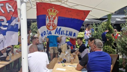 LEBRON DŽEJMS ĆE POLUDETI KADA VIDI SRPSKE NAVIJAČE! Ovo što su Srbi spremili kralju košarke... (FOTO) LEBRON DŽEJMS ĆE POLUDETI KADA VIDI SRPSKE NAVIJAČE! Ovo što su Srbi spremili kralju košarke... (FOTO)