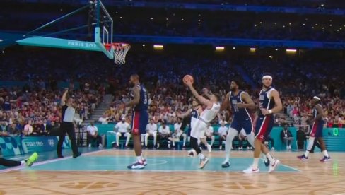 BRUKA I SRAMOTA: Ovako su se američke zvezde iz tima snova nesportski ponašale prema srpskim košarkašima! (VIDEO) BRUKA I SRAMOTA: Ovako su se američke zvezde iz tima snova nesportski ponašale prema srpskim košarkašima! (VIDEO)