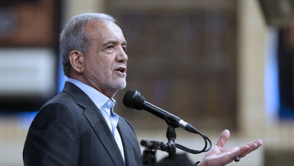ПРЕДСЕДНИК ИРАНА: Односи Техерана и Москве ће се трајно развијати ПРЕДСЕДНИК ИРАНА: Односи Техерана и Москве ће се трајно развијати