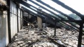 STIGLI I STRUJA I POMOĆ: Saniraju se posledice požara u zgradi na Kanarevom brdu STIGLI I STRUJA I POMOĆ: Saniraju se posledice požara u zgradi na Kanarevom brdu