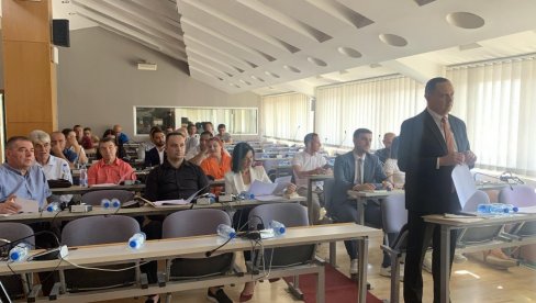KONSTITUTIVNA SEDNICA: Bujanovac dobija multietničku vlast KONSTITUTIVNA SEDNICA: Bujanovac dobija multietničku vlast